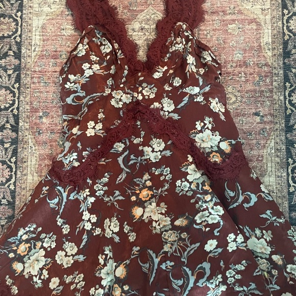 UO Tiffany Lace Dress - Picture 2 of 6